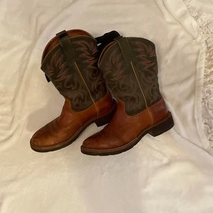 Ariat size 10EE